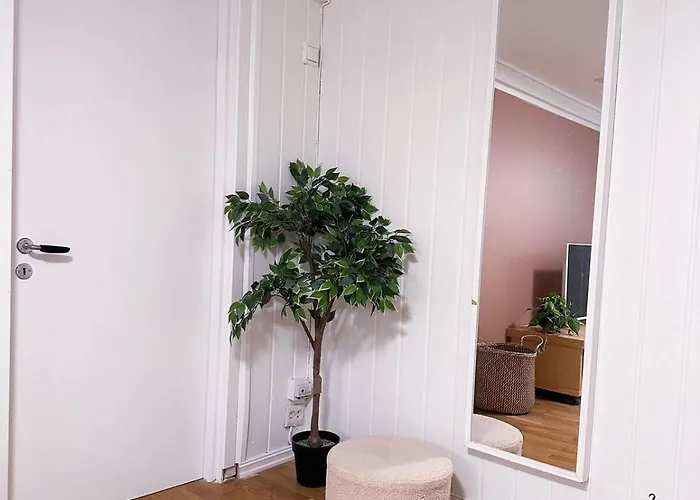 Appartamento Centre Treehouse With Backyard - Two Bedroom *